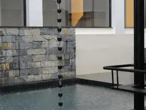 （BO·HUI Hotel Yangshuo West Street Lijiang Branch)