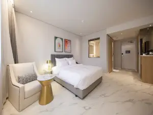 Londorner Hotel  New Port Yongwon