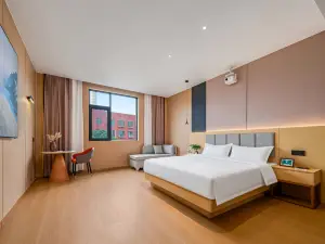 Shilin County Linyue Smart Hotel (Shilin Bus Station)