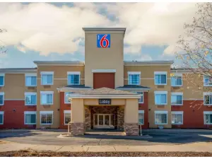 Motel 6 Suites Minneapolis Airport Eagan North MN