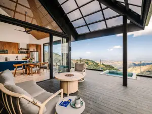 Lakay Monteverde: Heated Pool, Golf Cart Breakfast