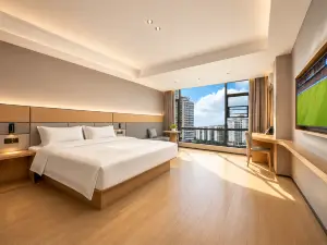 Yuetuo Light Luxury Hotel (Wanda Plaza Fuqing Liqiao Ancient Street)