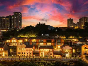 fei Hotel (Zigong Ziliujing Old Street Light Park)