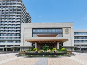 Jingmao Hotel (International Glasses City Danyang Railway Station)