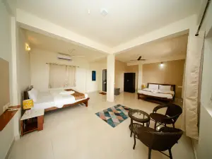 アクア ウェーブ by YogiTree Hotels