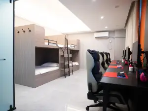 ZONE E-Sports Hotel