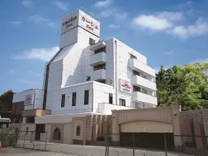 Hotel Cache (Adults Only)