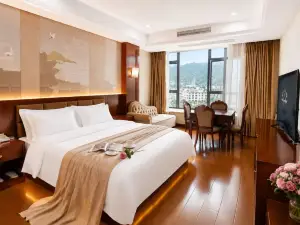 Celebrity Hotel