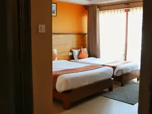 HOTEL LAKE STAR
