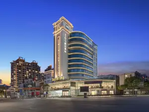 Astor Hotel