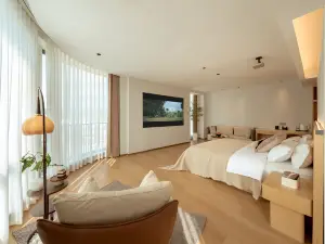 Aura嶼上ホテル（弥渡好来世紀広場）