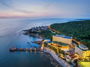 Golden Bay Hotel