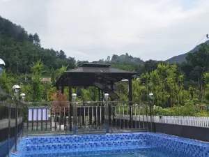 Xiang Wang Shan Jian Zhu (Sanqing Mountain Scenic Area Gangshou Cableway Store)