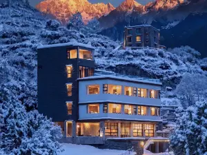 Zuowangshan Z·EPHON Luxury Homestay (Mount Siguniang Scenic Area)
