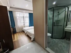 Siqin Homestay (Enshi Railway Station Airport)