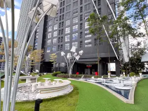 Modern Suites at Arte Mont Kiara by Iconique