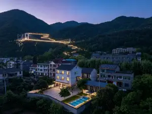 Floral Hotel·Qingyu hotel (Tonglu OMG Heartbeat Paradise Branch)