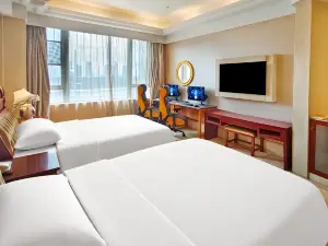 竞放电竞酒店(盐城滨海清水湖公园店)