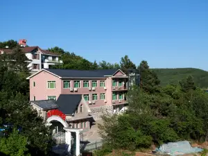 Lake Jingpo Lakeside Resort Hotel