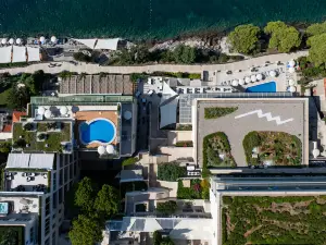 Hotel More