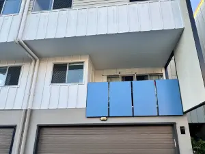Market Square Modern Haven - Near QEII and Griffith Uni