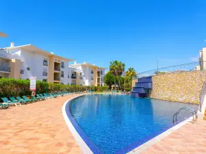 BnB Homes Ocean View Apartment with 3 Spacious Terraces, 2 Swimming Pools & Tennis Court