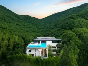 Deqing Anhe Wenlan Vacation Apartment