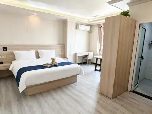 Long An Xin Yi Business Hotel conversion
