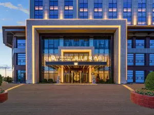 Jinjiang Metropolo Hotel (Hami Railway Station Branch)