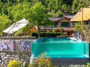 Mountain Cottage | Health Resort and Vacation Bed and Breakfast (Zhongnan Mountain Village)