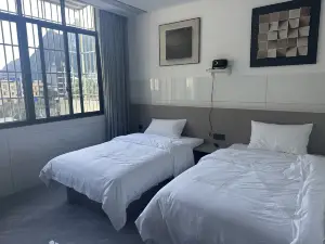 Du'an Yunguang Homestay
