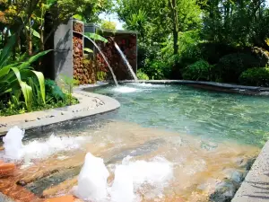 Hot Spring Valley Hotel
