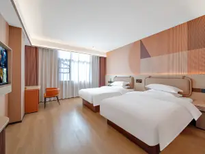 Jinju Hotel (Liansheng Happy City Railway Station)