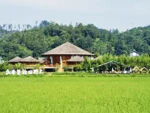 Guiding Tianxia Liangcang Homestay (Jinhai Xueshan)