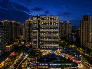 Answer Designer High-altitude Viewing Hotel (Chengdu East Railway Station Kaide Square Branch)