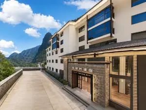 Global Village Pusu Hotel