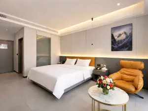 Longcheng Smart Hotel (Anlong Bus Station)