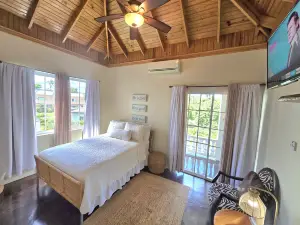 Blue Paloma Bed & Breakfast