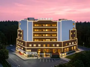 雲居輕奢酒店（江門蓬江區萬達廣場華僑廣場店）