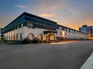 Days Inn by Wyndham Montreal Airport Conference Centre