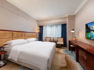 Guangzhou Golden Eagle Hotel (Yuexiu Park Xiaobei Metro Station)