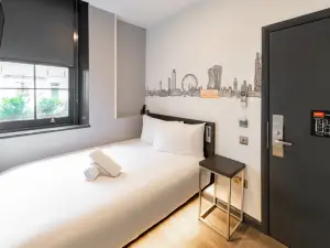 EasyHotel Victoria