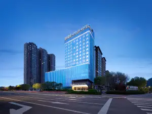 Xinzhou West Station Yanmen Avenue Atour Hotel