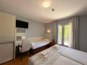 Family Rooms Pejovic