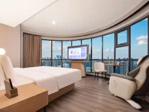 Homeinn Plus (Haikou Friendship Sunshine City Wanlv Park)