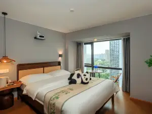 Four Seasons Hotels and Resorts
