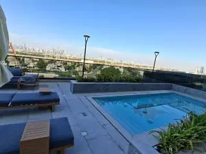 Cloud Tower 1br With Parking Pool Gym & Sports Facilities