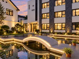 Yuxi Courtyard Hotel