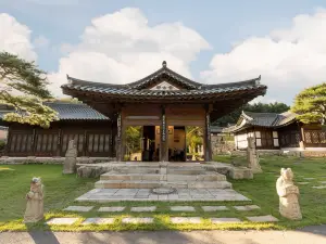 락고재 하회 기와본관