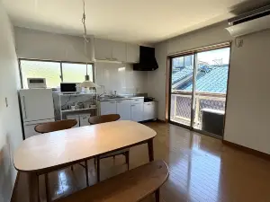 Dazaifu Tenmangu 5-min walk・Conv. store 1 min｜Quiet residential flat｜2-5 guests, free parking